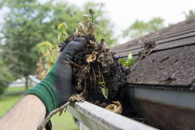 Preparing for Gutter Cleaning